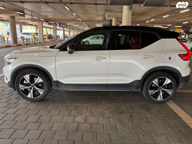 וולוו XC40