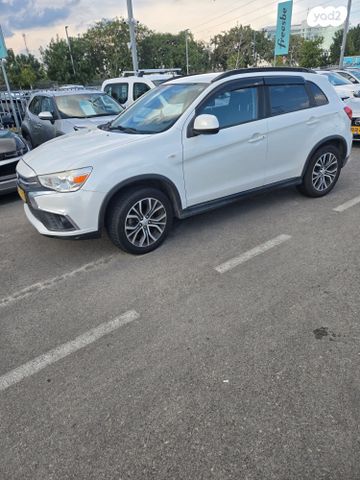 מודעת רכב מיצובישי ASX