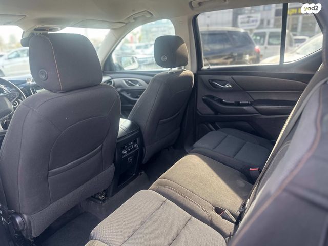 שברולט טראוורס