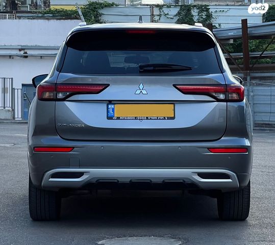 מיצובישי אאוטלנדר