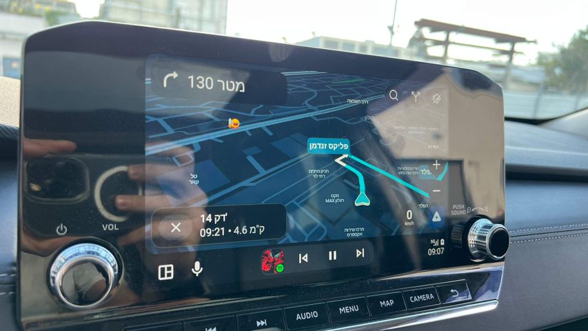 מיצובישי אאוטלנדר