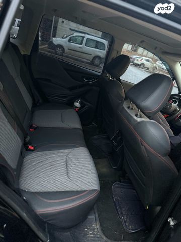 סובארו פורסטר