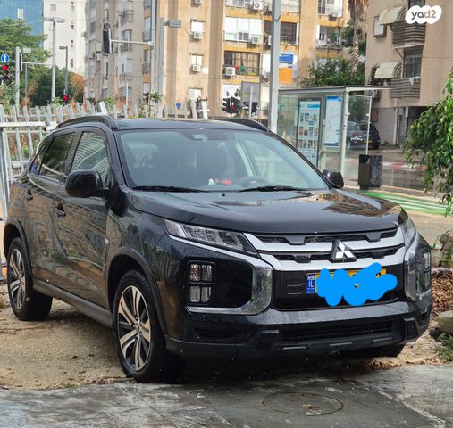 מודעת רכב מיצובישי ASX