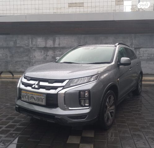 מודעת רכב מיצובישי ASX