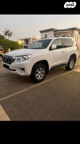 טויוטה לנד קרוזר