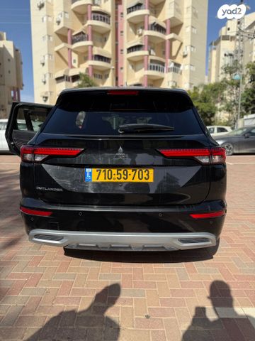 מיצובישי אאוטלנדר