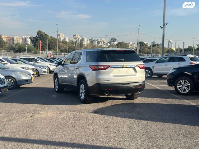 שברולט טראוורס