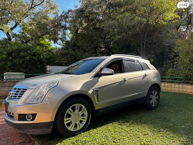 מודעת רכב קאדילק SRX