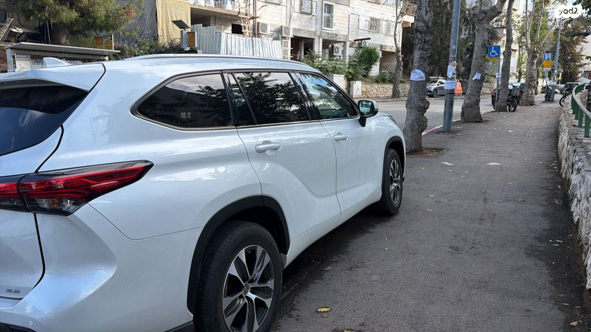 טויוטה היילנדר