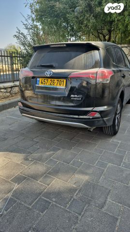 טויוטה RAV4