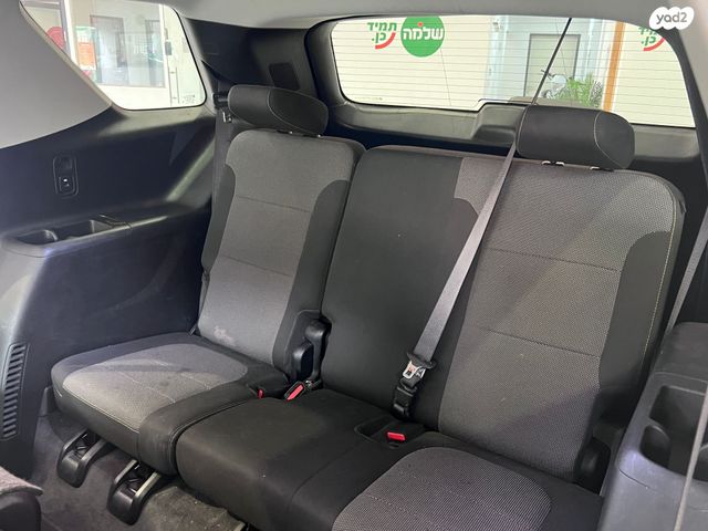 שברולט טראוורס