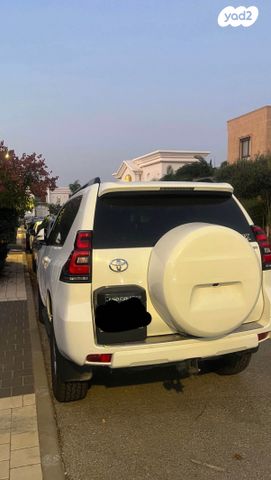 טויוטה לנד קרוזר