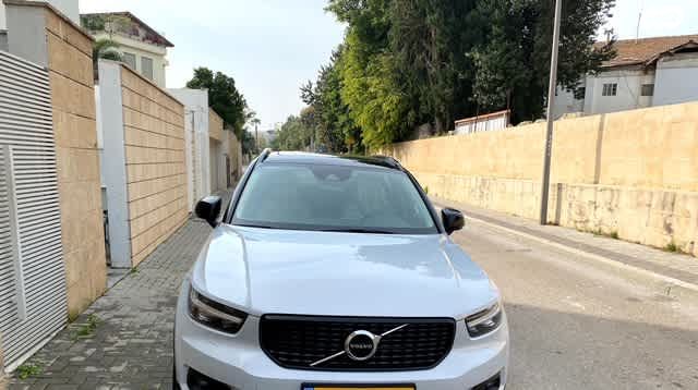 וולוו XC40