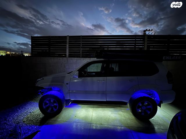 טויוטה לנד קרוזר