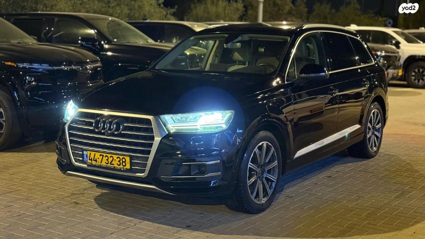 מודעת רכב אאודי Q7