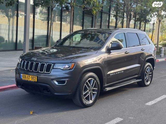 מודעת רכב ג'יפ גרנד צ'ירוקי