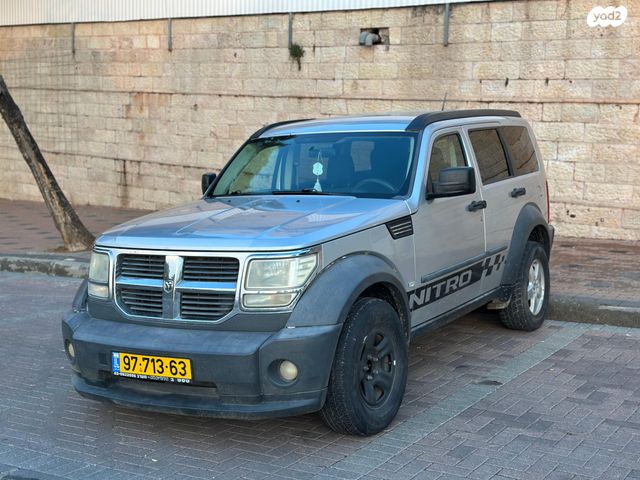מודעת רכב דודג' ניטרו