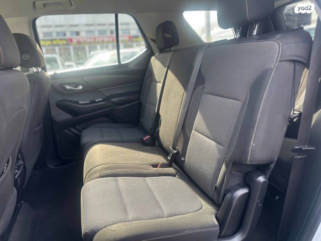 שברולט טראוורס