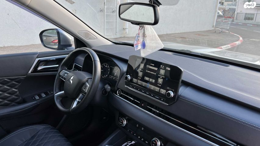 מיצובישי אאוטלנדר