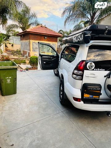 טויוטה לנד קרוזר