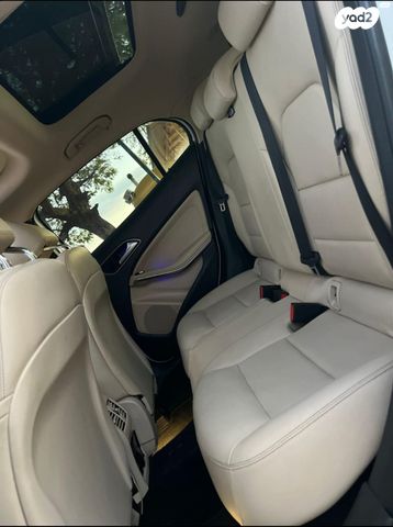 מרצדס-בנץ GLA