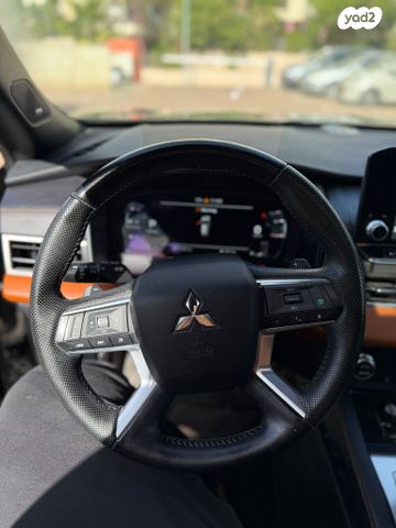 מיצובישי אאוטלנדר