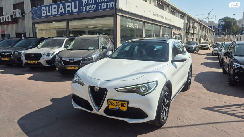מודעת רכב אלפא רומיאו סטלביו