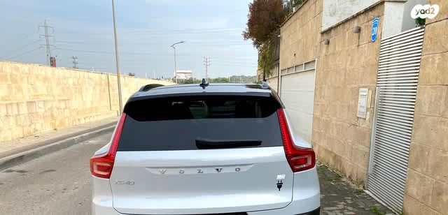 וולוו XC40
