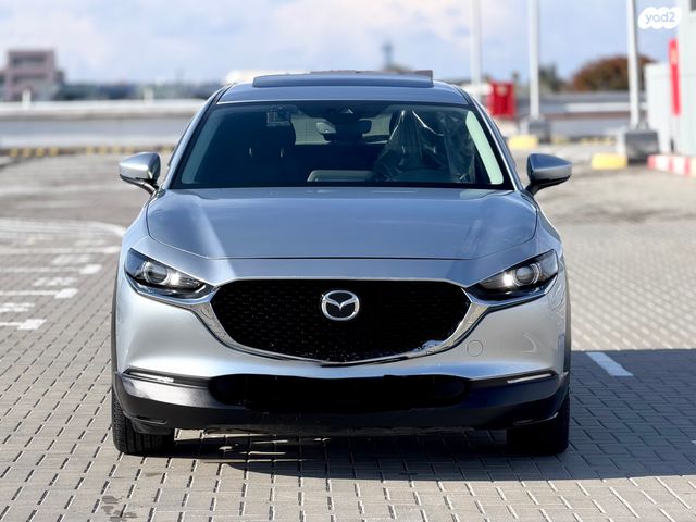 מודעת רכב מאזדה CX-30 2