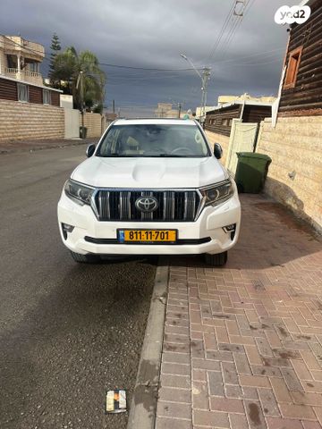 טויוטה לנד קרוזר