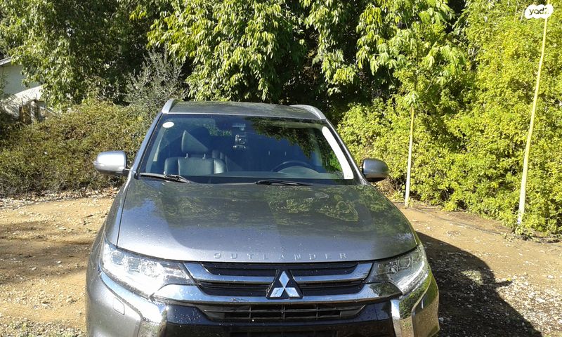 מיצובישי אאוטלנדר