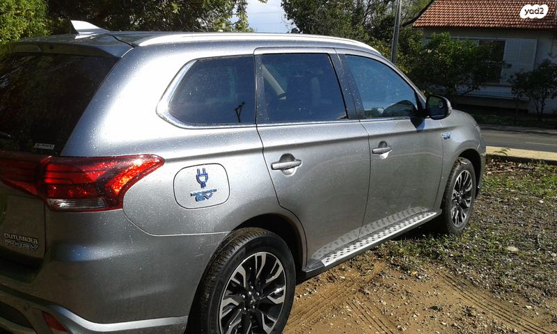 מיצובישי אאוטלנדר