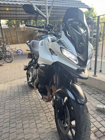 טריומף Tiger 660