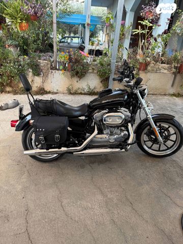 הרלי דיווידסון סופרלואו 883