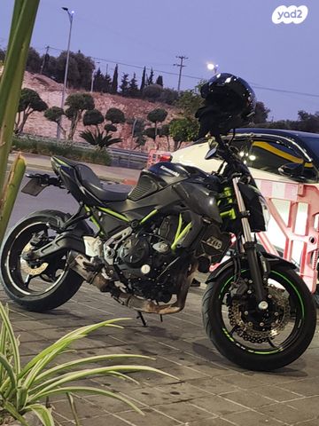 קאוואסאקי Z650 abs