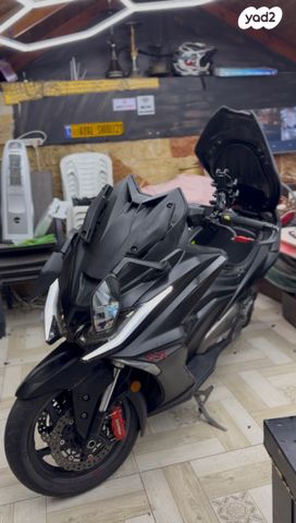 מודעת רכב קימקו AK 550