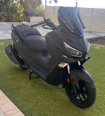 מודעת רכב סאן יאנג ג'וי-מקס 250