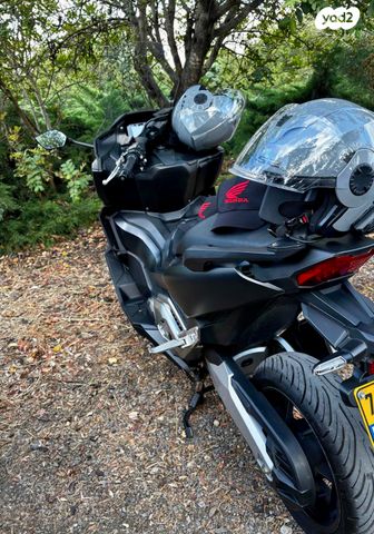 הונדה פורזה 750