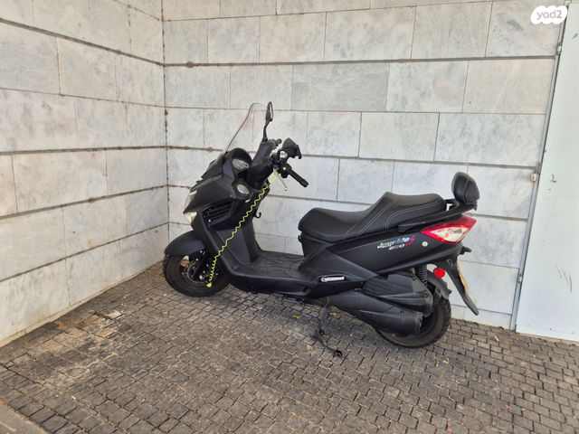 מודעת רכב סאן יאנג ג'וי רייד 200