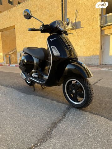 פיאג'ו וספה GTS300 סופר