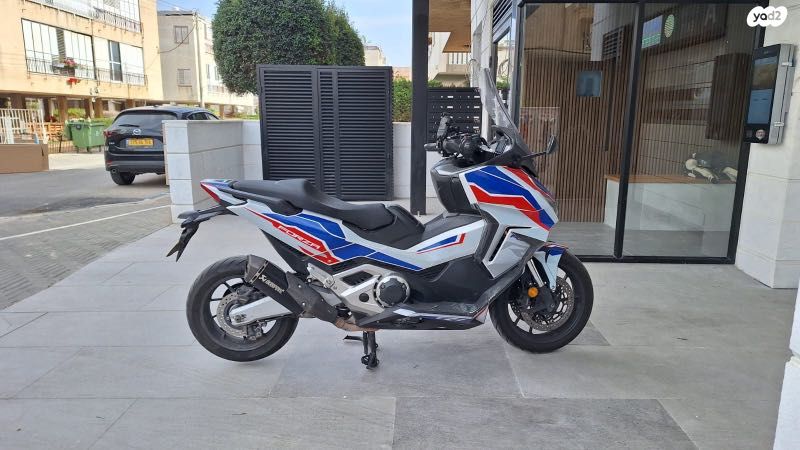 הונדה פורזה 750