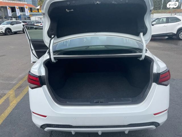 ניסאן סנטרה