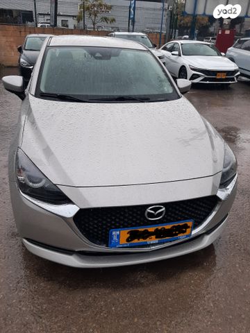 מודעת רכב מאזדה 2
