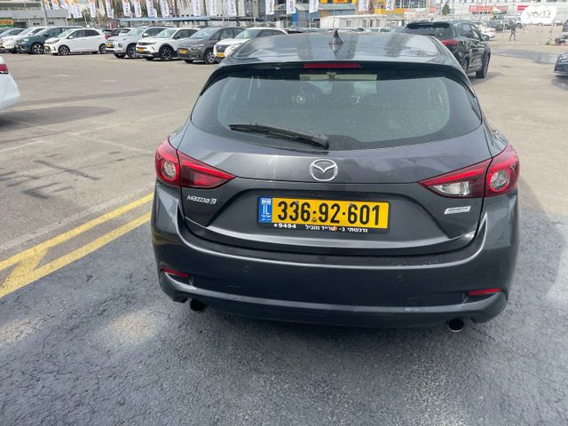 מאזדה 3