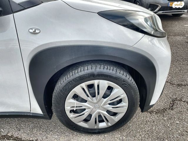 טויוטה אייגו X