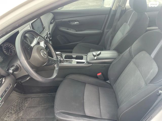 ניסאן סנטרה