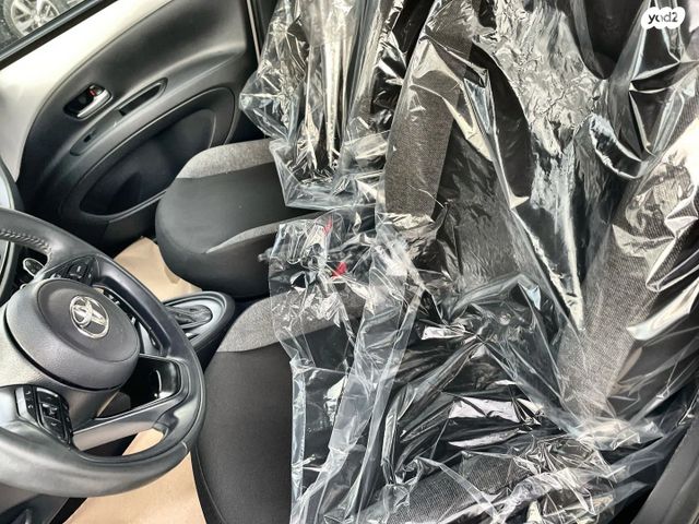 טויוטה אייגו X