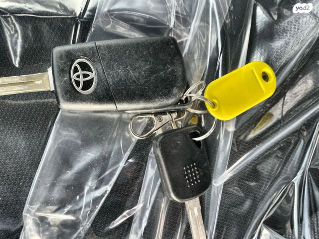 טויוטה אייגו X