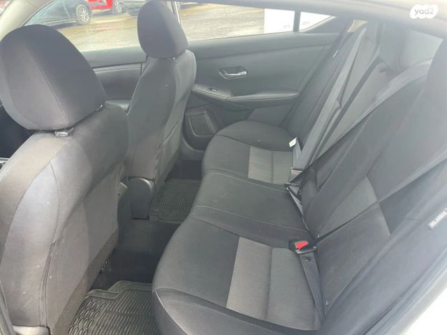 ניסאן סנטרה