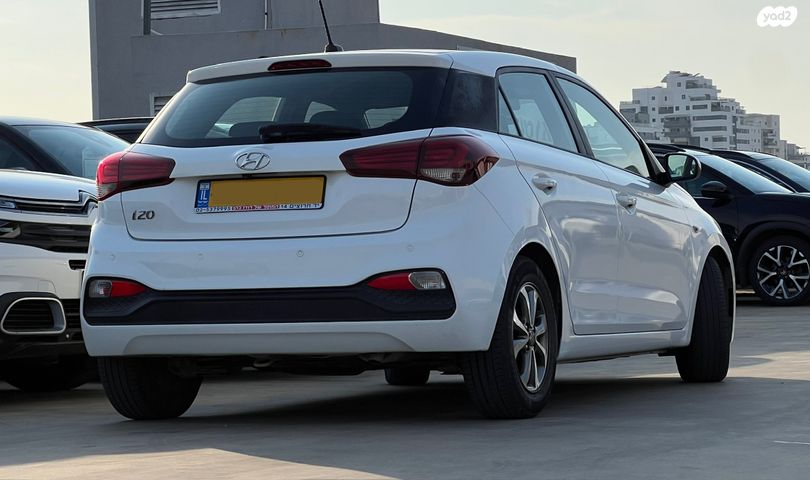יונדאי i20
